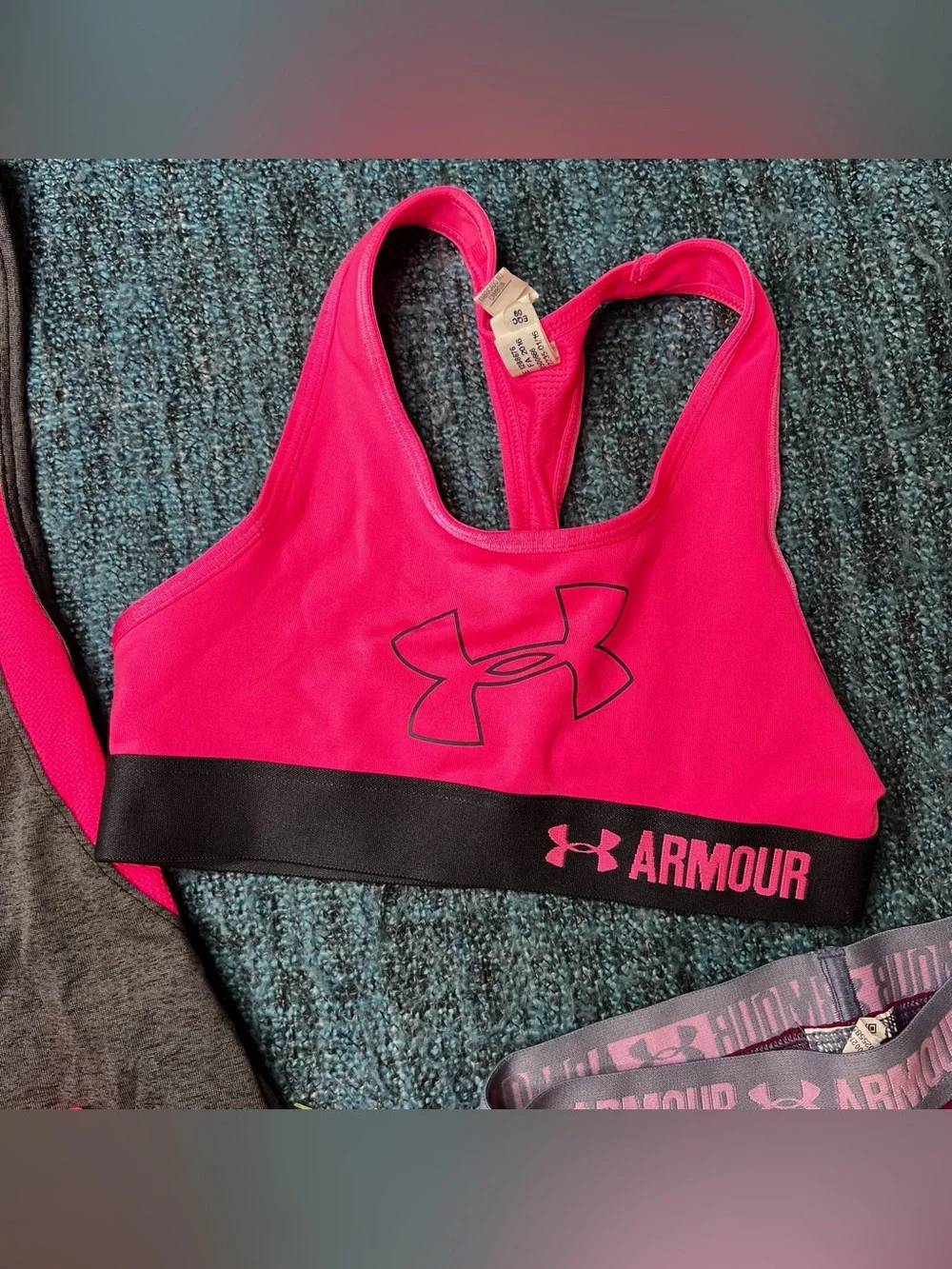 Under Armour Youth Girl's Athletic Bundle Tank Top Sports Bra Shorts Pink Small